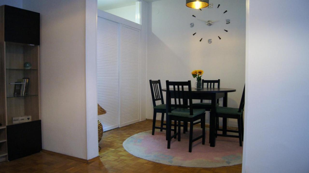 Apartment Dk 20 Belgrad Exteriör bild