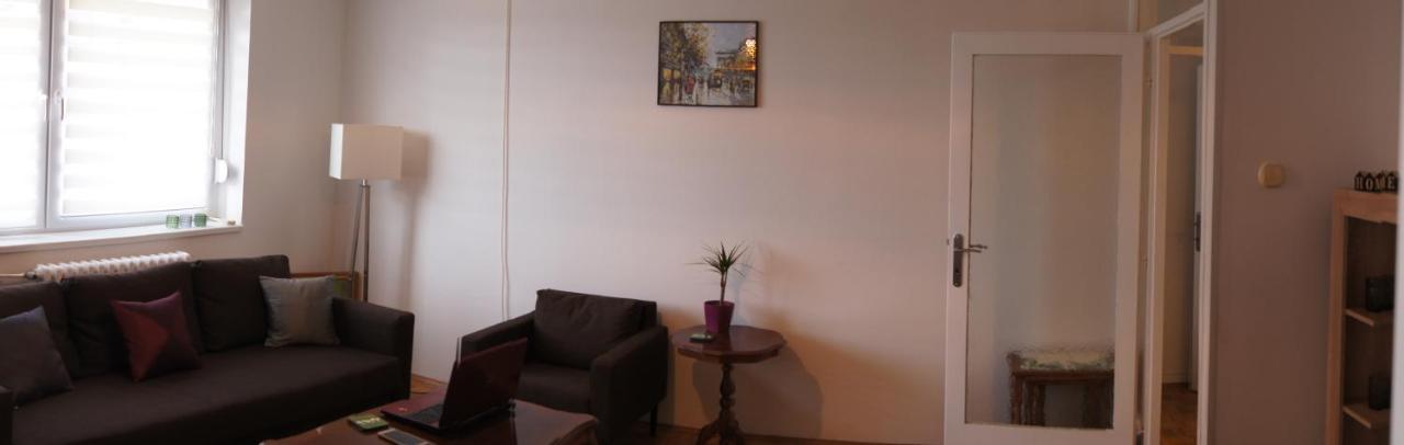 Apartment Dk 20 Belgrad Exteriör bild